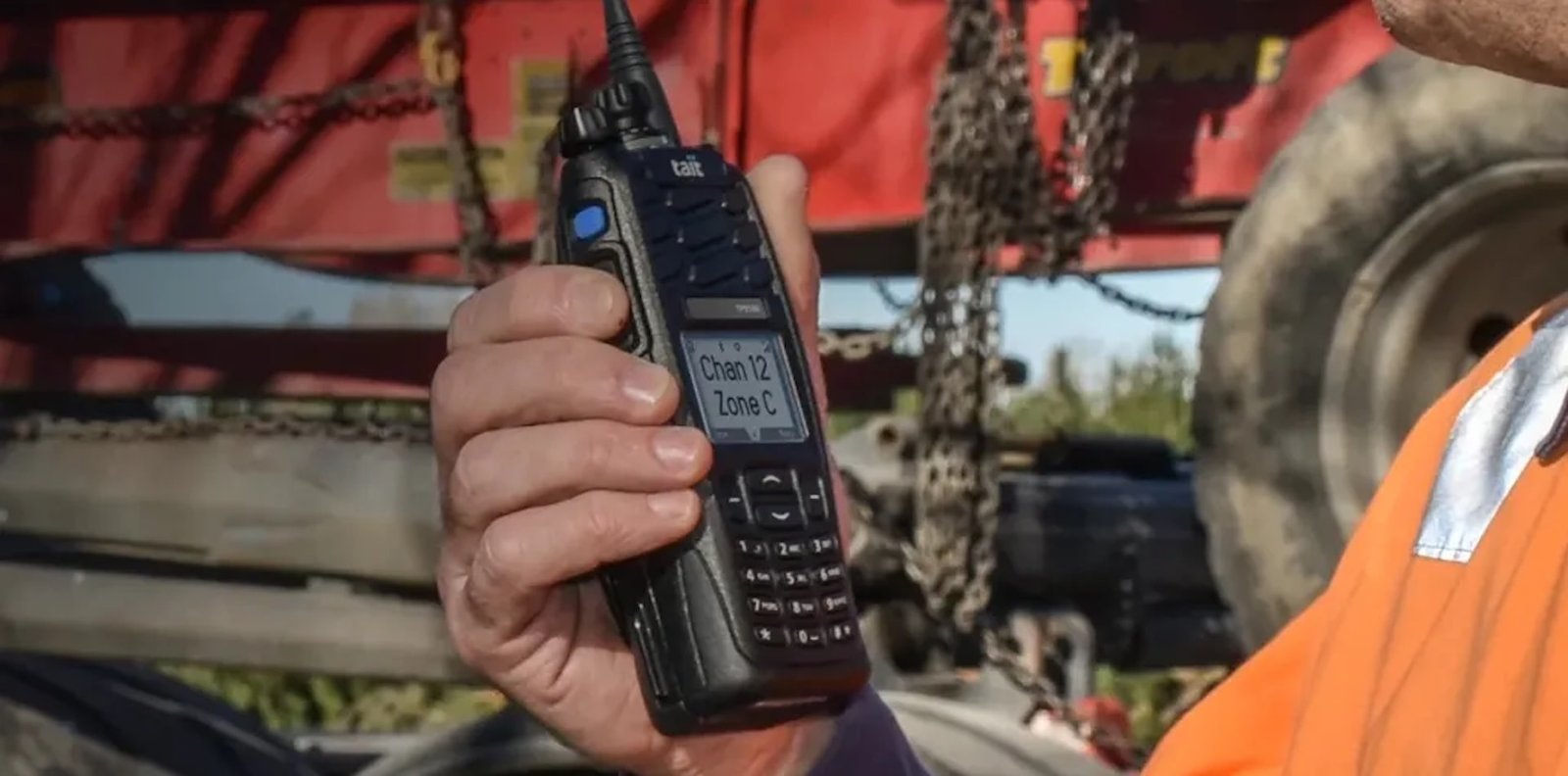 Rádios portáteis DMR Tait Communications comunicações críticas com máxima fiabilidade